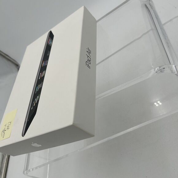 Apple iPad Air 1st Gen A1474 16GB 9.7" Wi-Fi Space Gray- EUC In Box No Cord (#2) - Picture 4 of 12